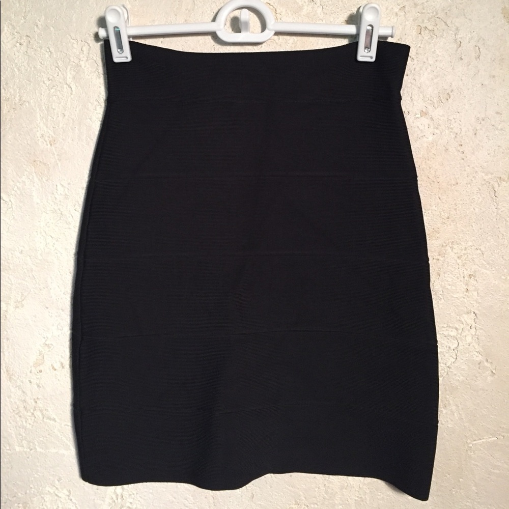 BCBGMaxAzria Black Mini Skirt